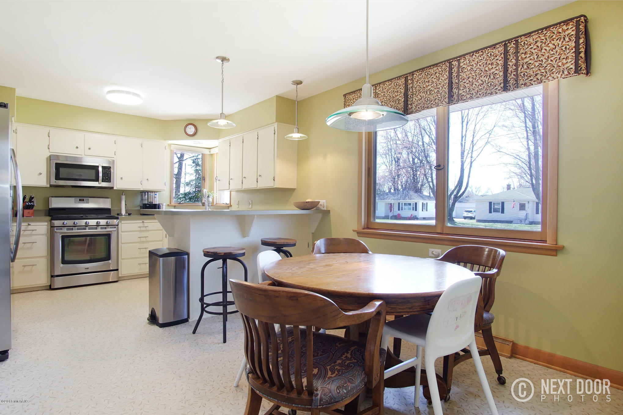 715 River Street Spring Lake, MI 49456 - Photo 19 of 44 DSC09214