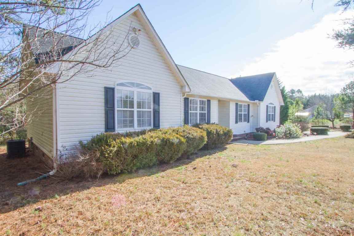 402 East Harper Ridge Drive Seneca, SC 29678 - Photo 2 of 28 Gallery Image 2