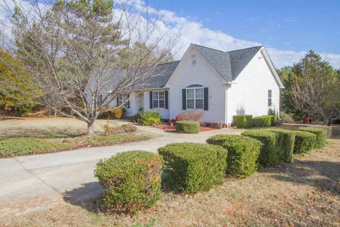 402 East Harper Ridge Drive Seneca, SC 29678 - Photo 3 of 28 Gallery Image 3