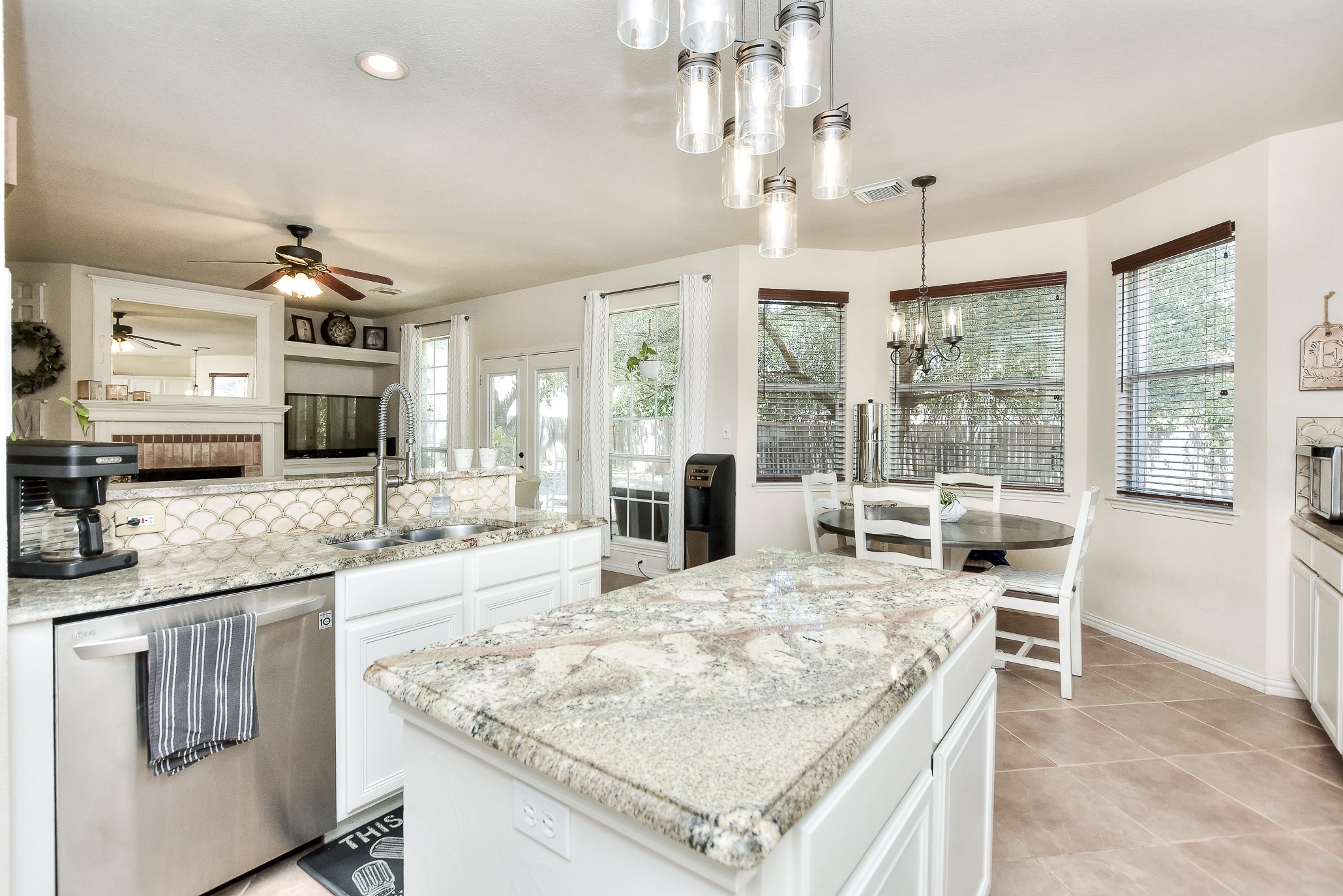 455 Logan Road Georgetown, TX 78628 - Photo 21 of 38 Stainless appliances
