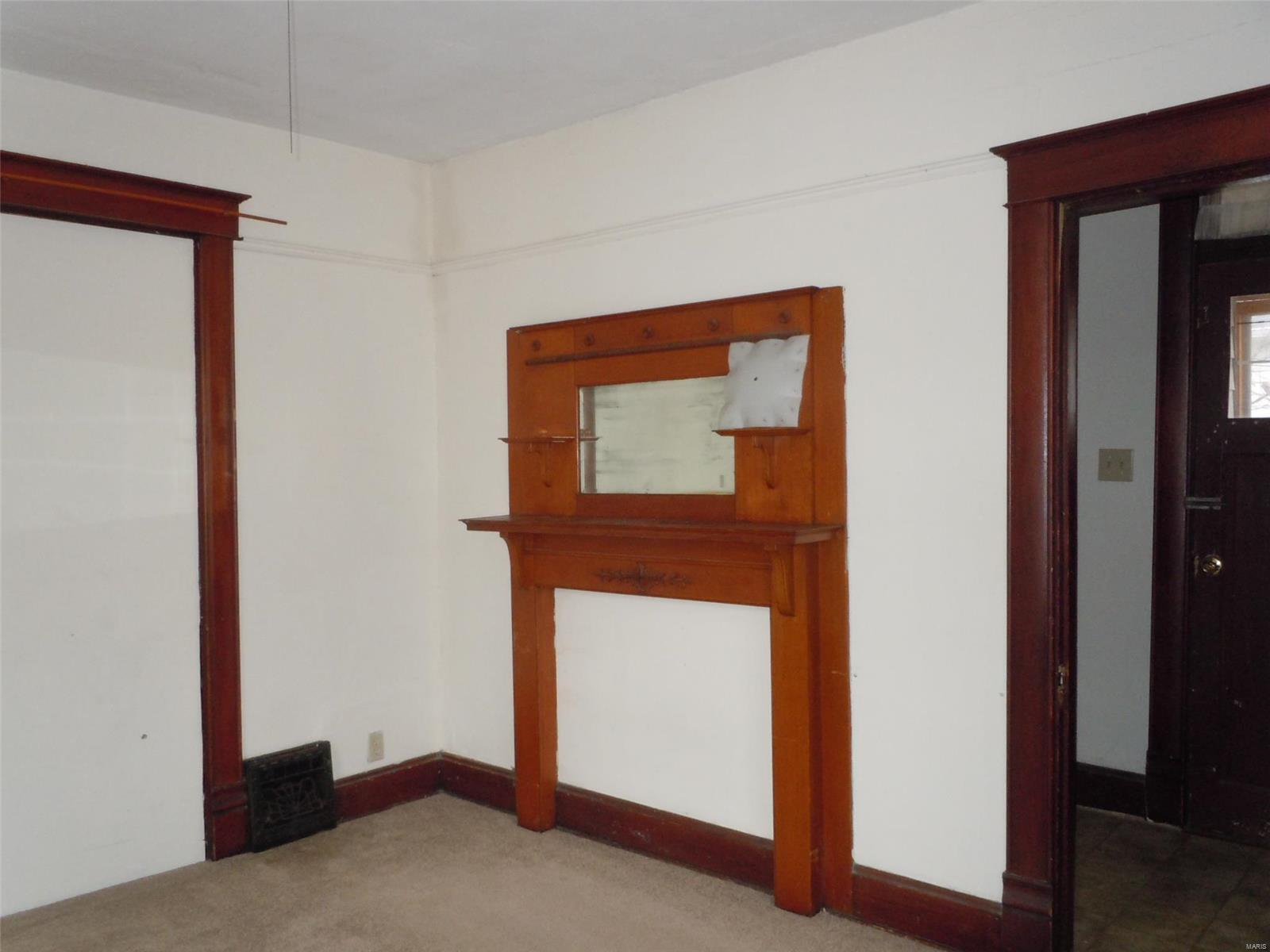1001 Troy Road Edwardsville, IL 62025 - Photo 12 of 20 Gallery Image 12