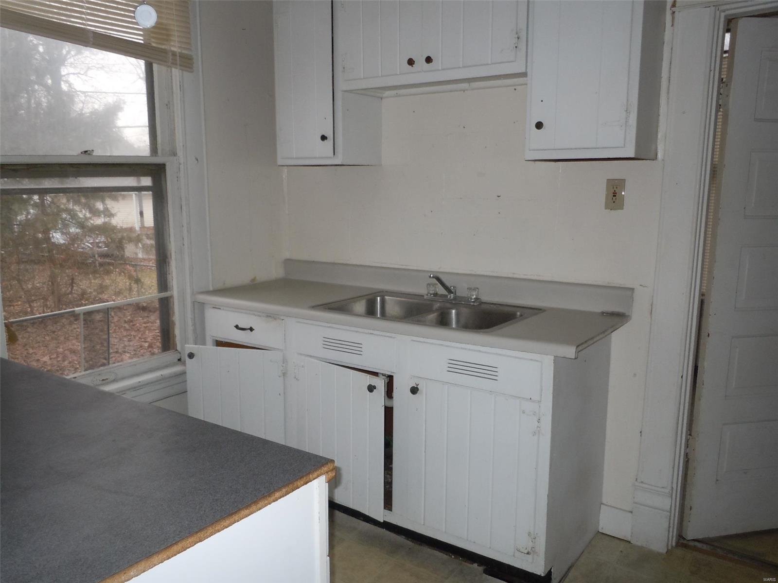 1001 Troy Road Edwardsville, IL 62025 - Photo 3 of 20 Gallery Image 3