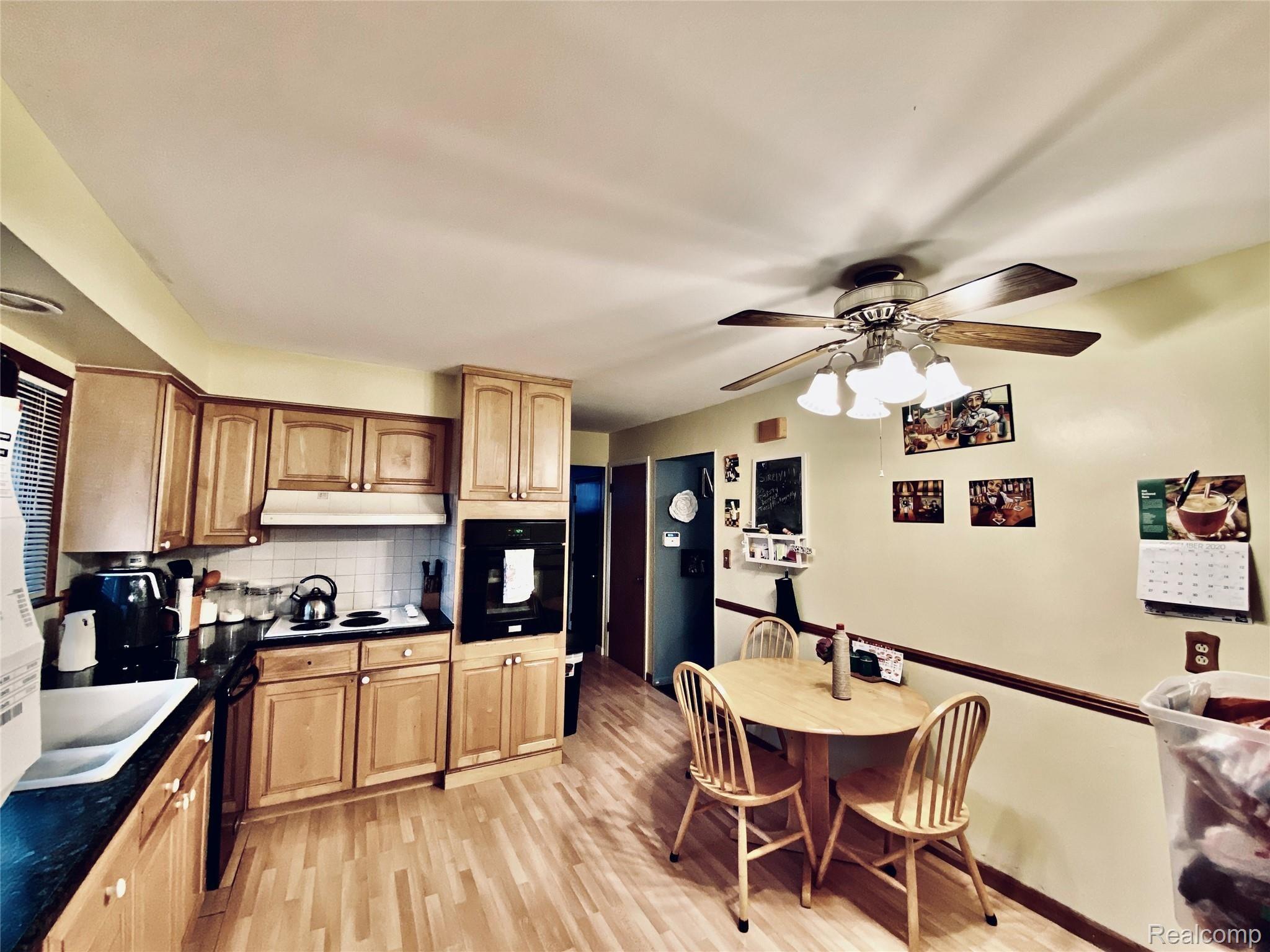 18484 Davidson Road Fraser, MI 48026 - Photo 9 of 45 Kitchen.JPG