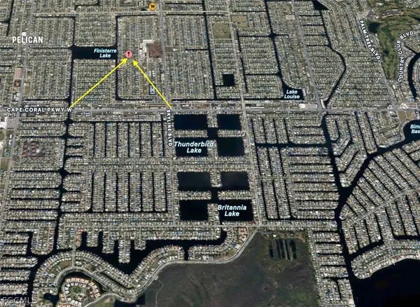 $2,600 | 4334 Southwest 9th Place, Cape Coral, FL 33914