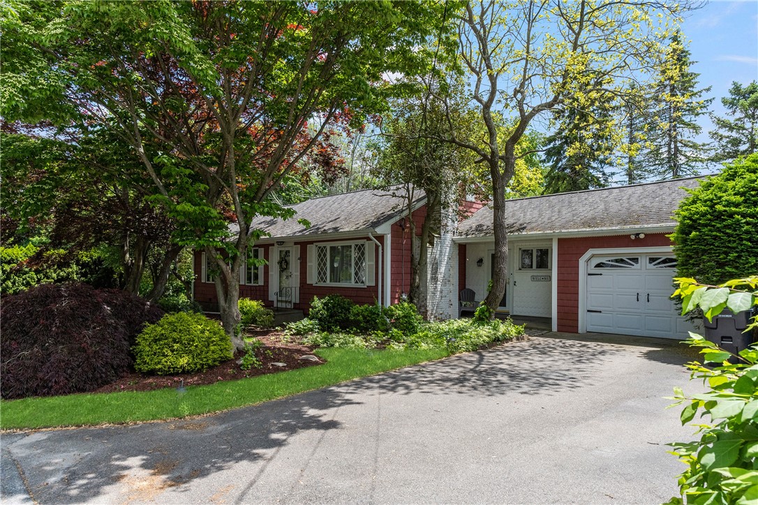 20 Scarborough Road Cumberland, RI 02864 - Photo 2 of 27