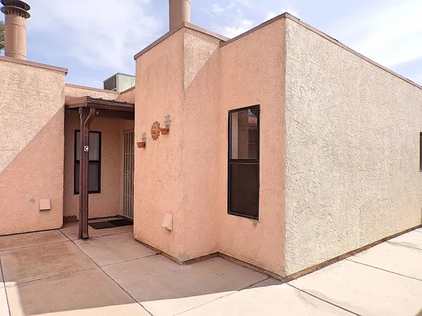 $1,175 | 4135 Calle Barona, Unit C, Sierra Vista, AZ 85635
