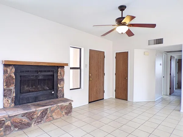 $1,175 | 4135 Calle Barona, Unit C, Sierra Vista, AZ 85635