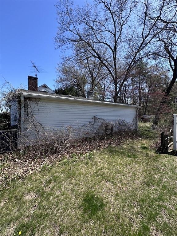 514 Dewey Street West Springfield, MA 01089 - Photo 6 of 13 a view of a outdoor space