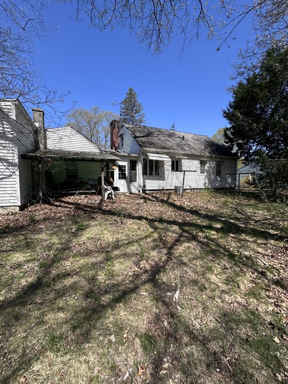 514 Dewey Street West Springfield, MA 01089 - Photo 9 of 13 a view of a house with roof deck