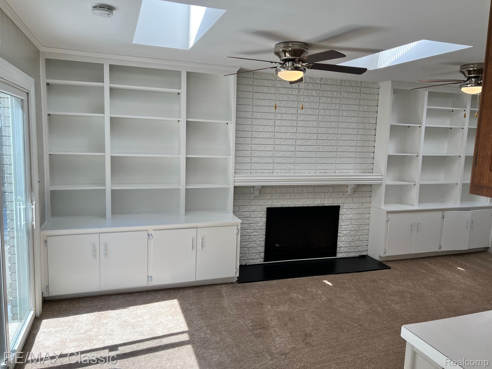 1953 Broadstone Road Grosse Pointe, MI 48236 - Photo 9 of 43
