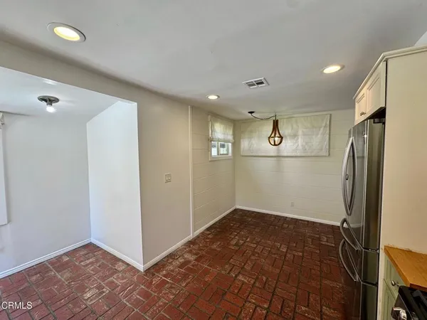 $4,395 | 316 South Sparks Street, Burbank, CA 91506