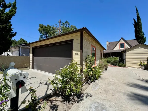 $4,395 | 316 South Sparks Street, Burbank, CA 91506