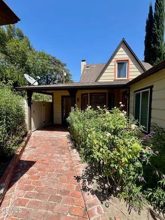 $4,395 | 316 South Sparks Street, Burbank, CA 91506