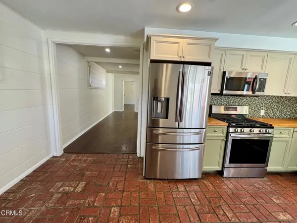$4,395 | 316 South Sparks Street, Burbank, CA 91506