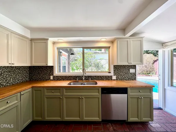 $4,395 | 316 South Sparks Street, Burbank, CA 91506