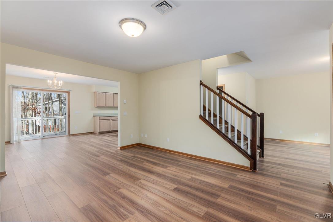 2180 Scarborough Way Bushkill, PA 18324 - Photo 9 of 30