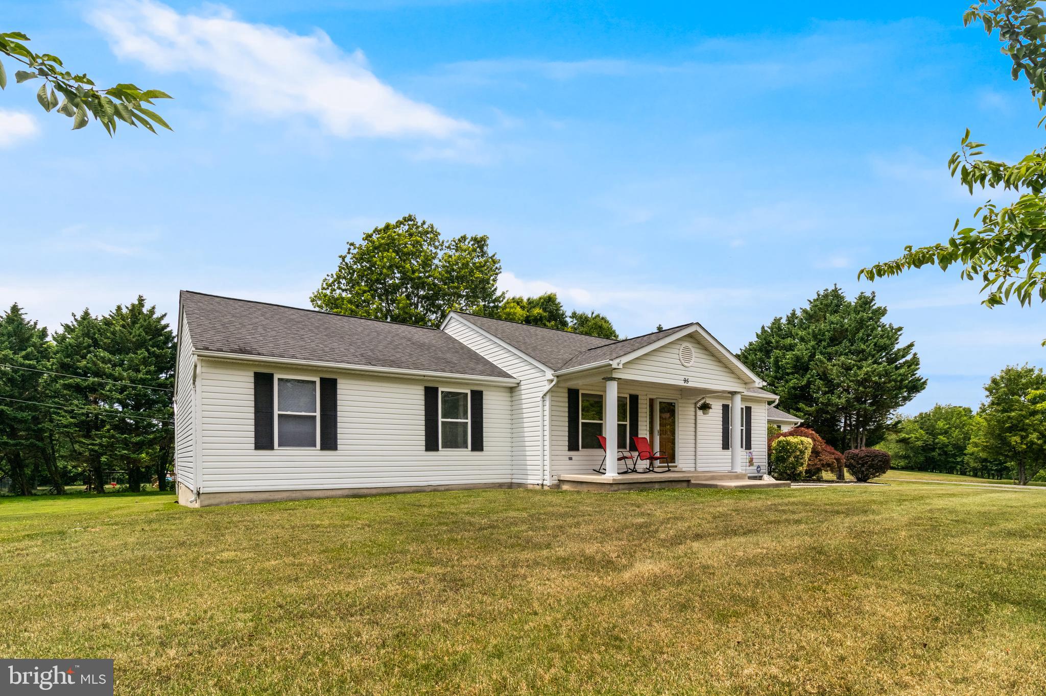 95 Griffith Way Owings, MD 20736 - Photo 3 of 47 Gallery Image 3