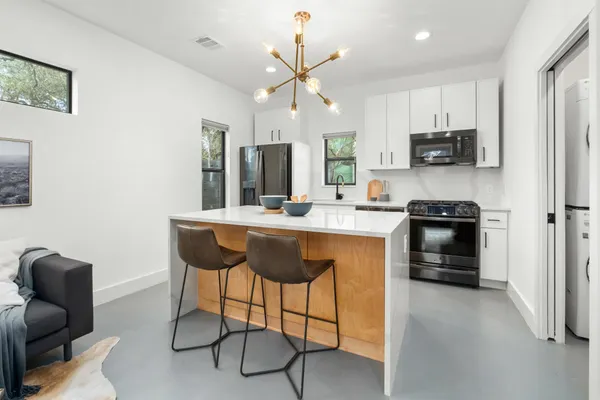 $550,000 | 1183 Oak Grove Avenue, Unit 2, Austin, TX 78702