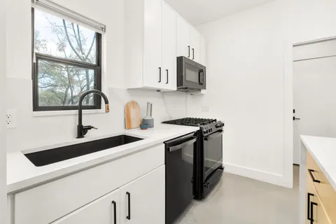 $579,000 | 1183 Oak Grove Avenue, Unit 2, Austin, TX 78702