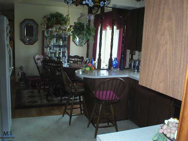 7273 Cardinal Road Algonac, MI 48001 - Photo 14 of 17 31107921-13.JPG