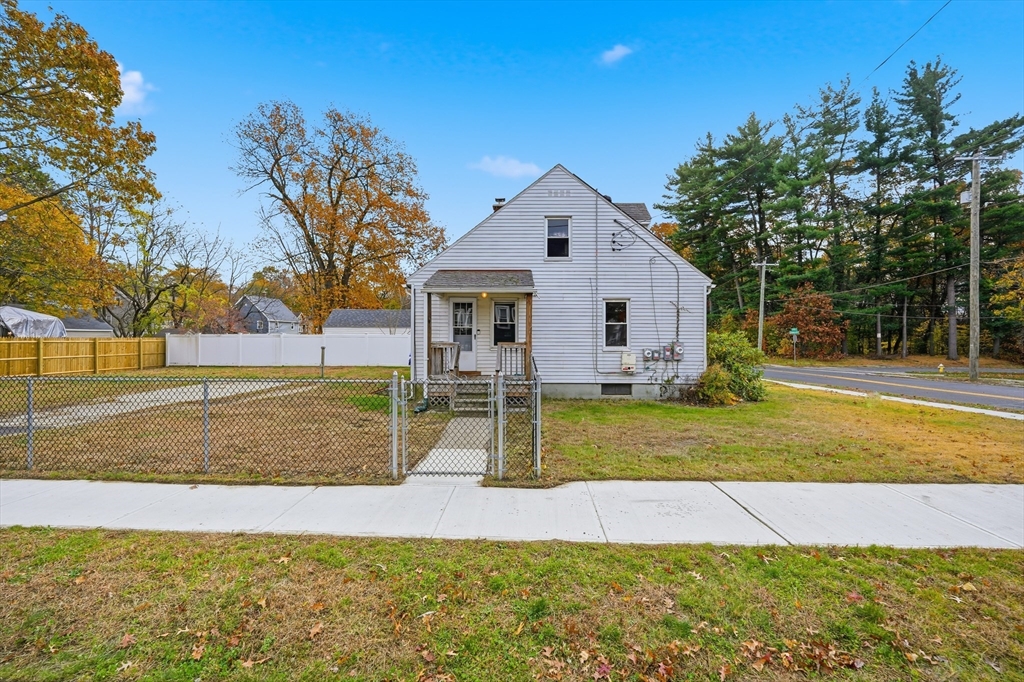803 Armory Street Springfield, MA 01107 - Photo 7 of 34 a view of a house with swimming pool