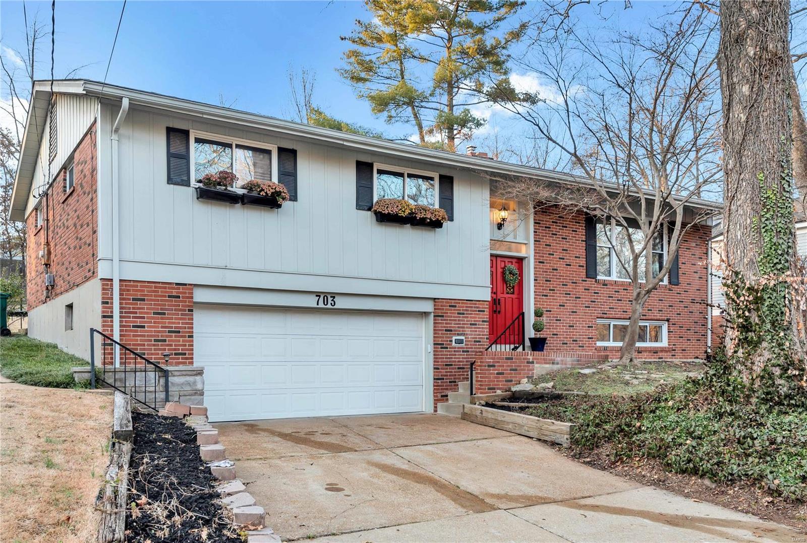 703 Edgar Road Webster Groves, MO 63119 - Photo 1 of 30 Gallery Image 1