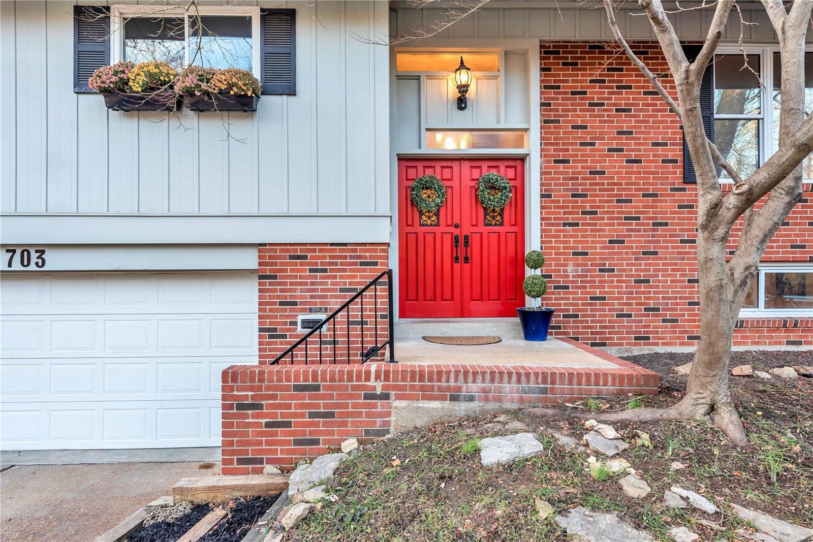 703 Edgar Road Webster Groves, MO 63119 - Photo 3 of 30 Gallery Image 3
