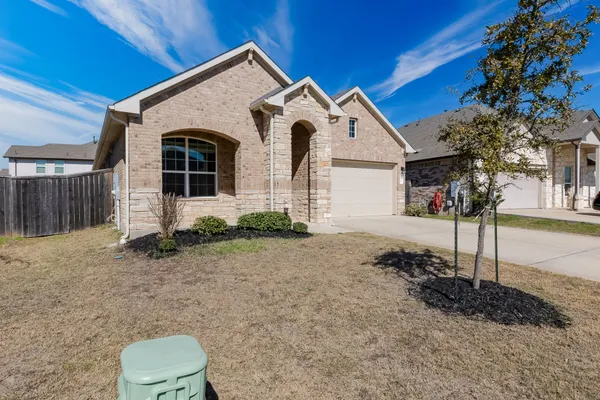 $1,850 | 17304 Crownfield Path, Manor, TX 78653