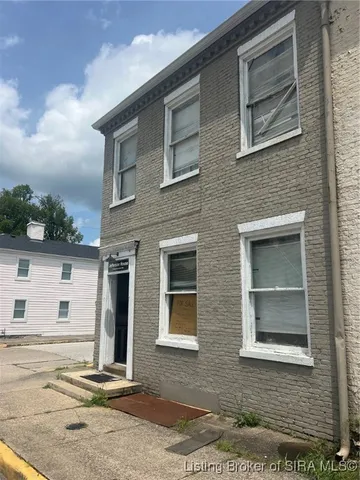 $90,000 | 526 Jefferson Street, Madison, IN 47250