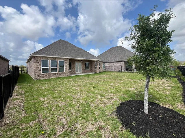 $399,900 | 2015 Tioga Vw Drive, Iowa Colony, TX 77583