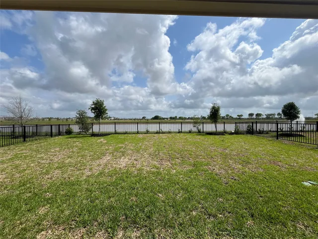 $399,900 | 2015 Tioga Vw Drive, Iowa Colony, TX 77583