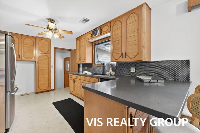 $425,000 | 15746 Pruin Street, Spring Lake, MI 49456