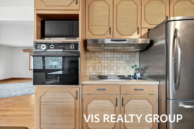 $425,000 | 15746 Pruin Street, Spring Lake, MI 49456