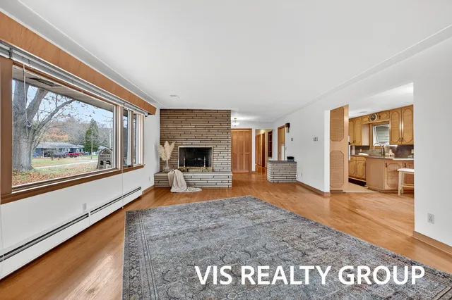 $425,000 | 15746 Pruin Street, Spring Lake, MI 49456