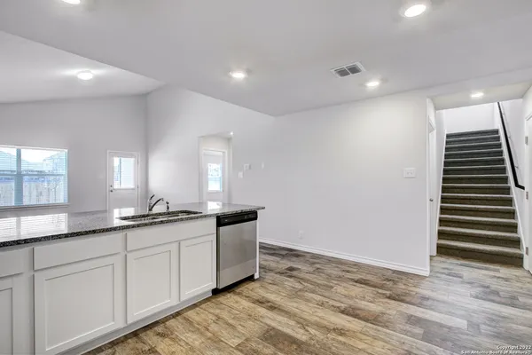 $2,400 | 22224 Backspin, San Antonio, TX 78261