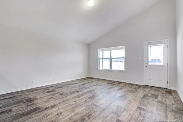 $2,400 | 22224 Backspin, San Antonio, TX 78261