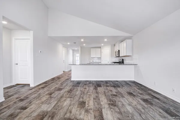 $2,400 | 22224 Backspin, San Antonio, TX 78261