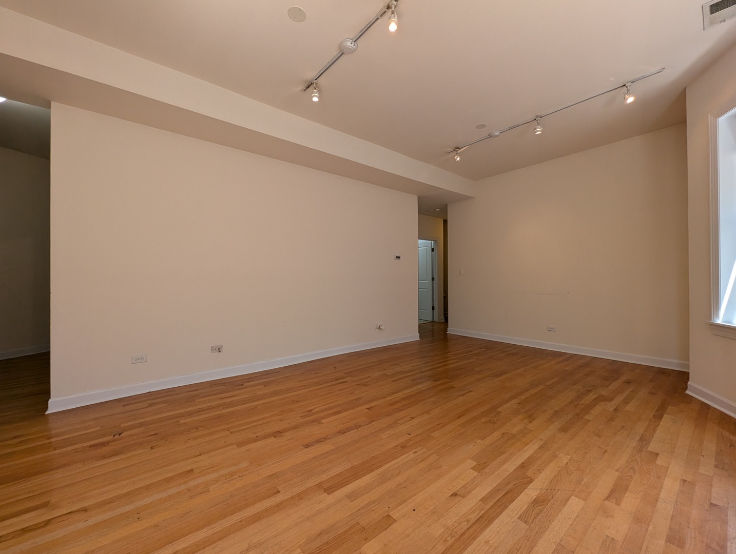 4715 North Sheridan Road, Unit 22S Chicago, IL 60640 - Photo 5 of 19