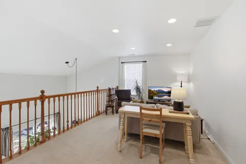 $350,000 | 1431 Derby Lane, Mundelein, IL 60060