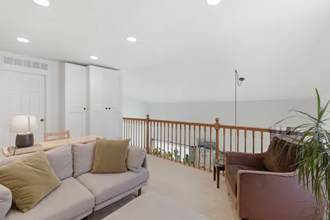 $350,000 | 1431 Derby Lane, Mundelein, IL 60060