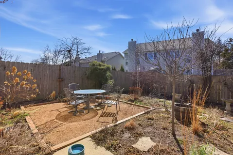 $350,000 | 1431 Derby Lane, Mundelein, IL 60060