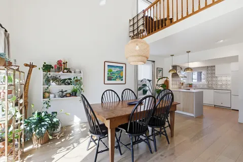 $350,000 | 1431 Derby Lane, Mundelein, IL 60060