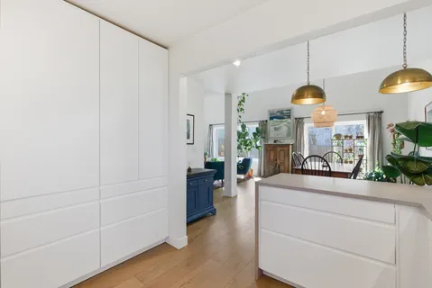 $350,000 | 1431 Derby Lane, Mundelein, IL 60060