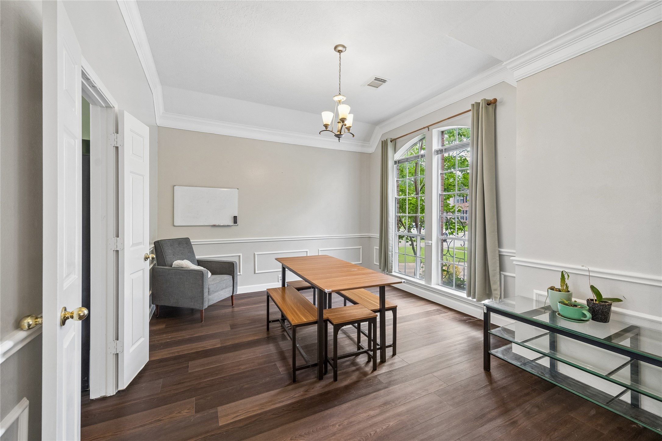9110 Rhapsody Lane Houston, TX 77040 - Photo 11 of 20 Formal dining.