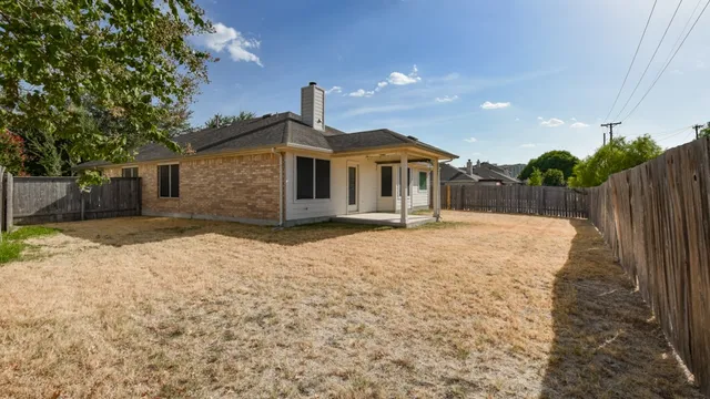 a outdoor view of a house