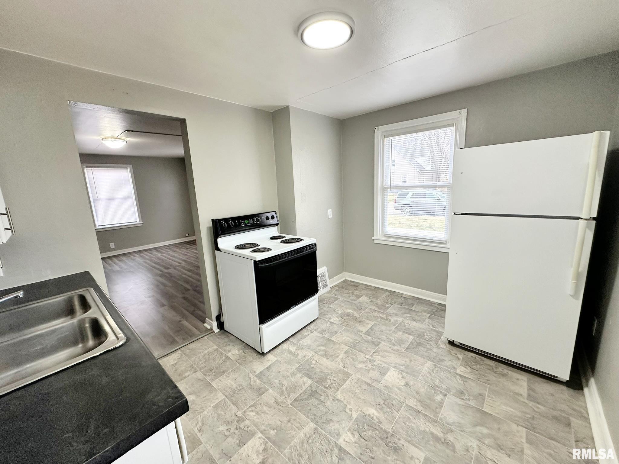 907 South 15th Street Springfield, IL 62703 - Photo 6 of 7