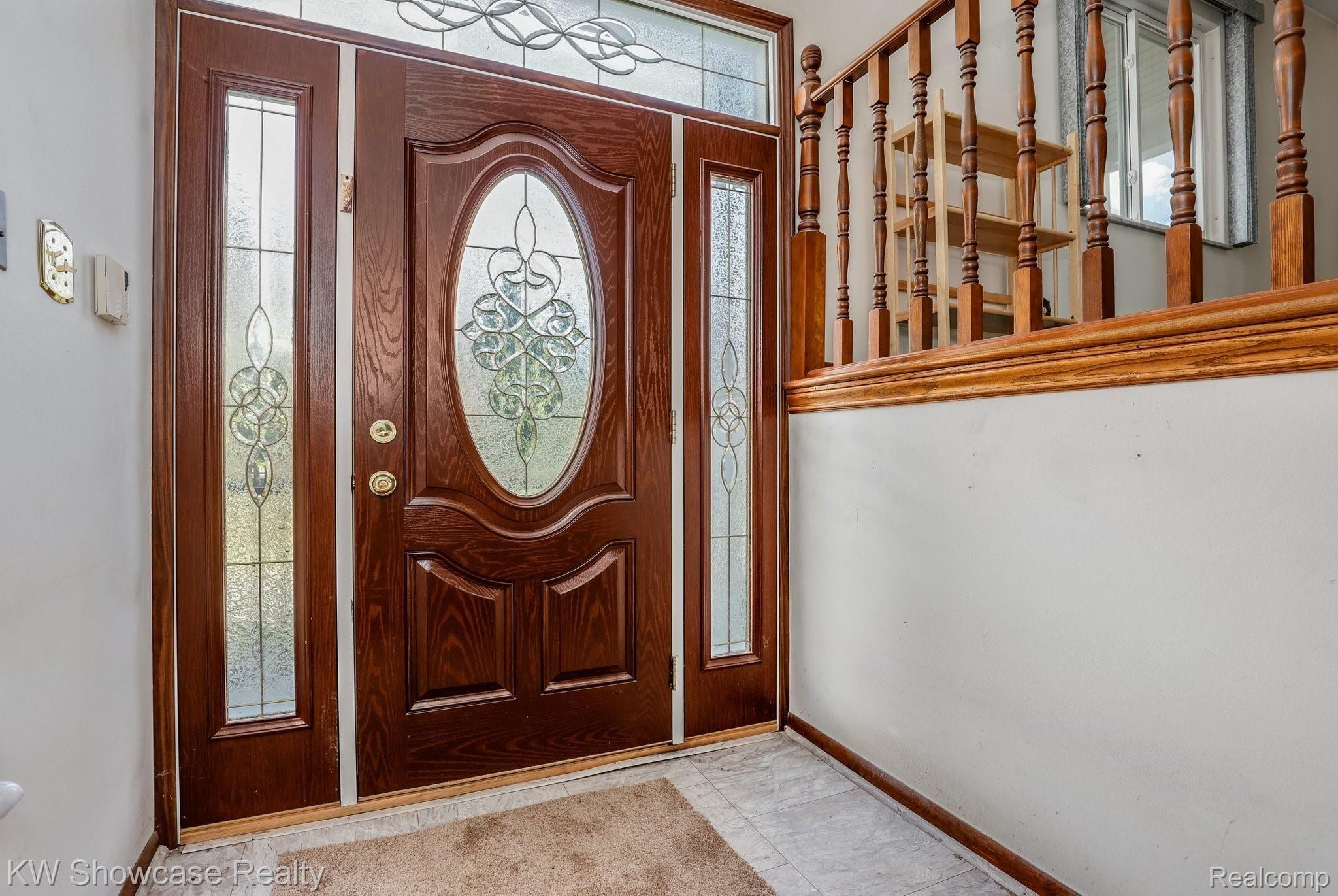 12382 Bunton Road Willis, MI 48191 - Photo 15 of 42 Front entryway.