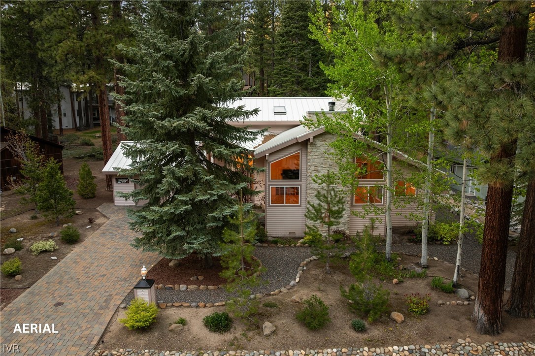 1094 Mill Creek Road Incline Village, NV 89451 - Photo 2 of 32 a view of a backyard