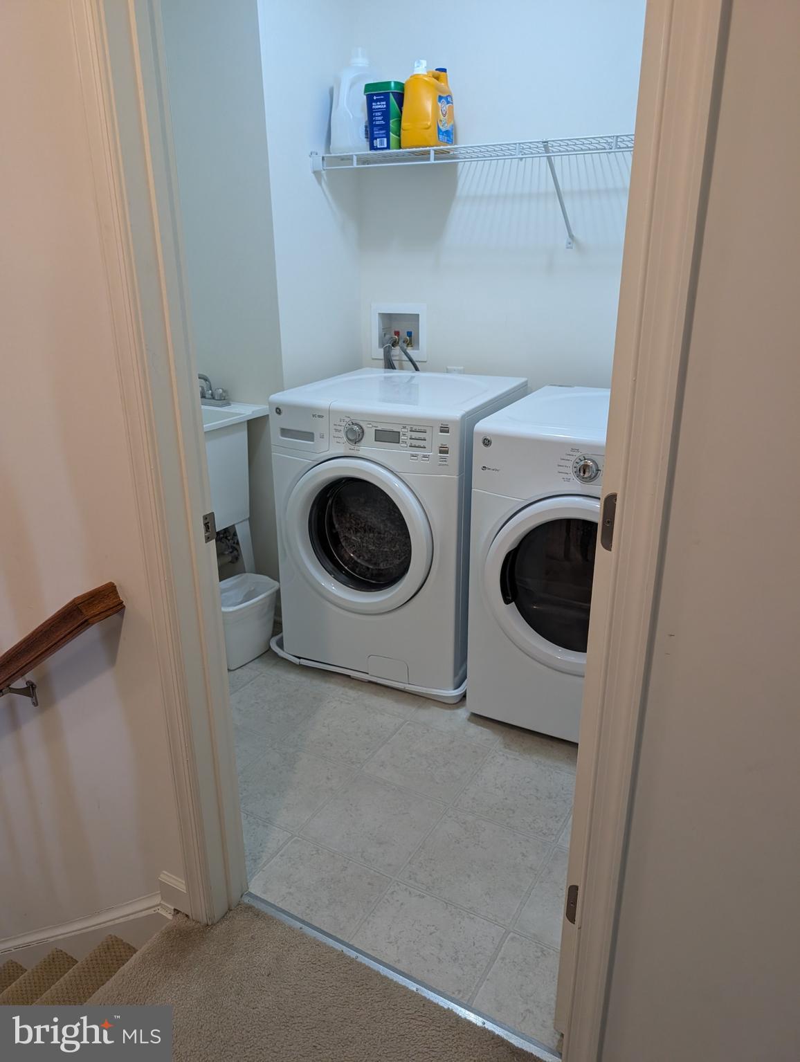 13944 Seneca Ridge Drive Hagerstown, MD 21740 - Photo 16 of 27 a utility room with dryer and washer