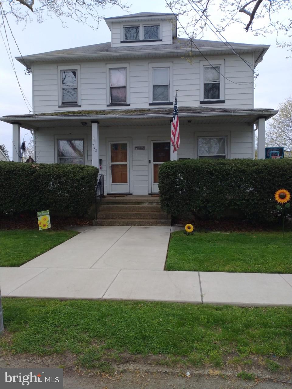 216 Chestnut Street Delran, NJ 08075 - Photo 1 of 17 Gallery Image 1